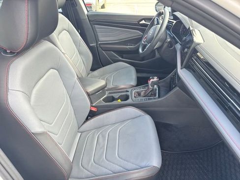 Certified 2025 Volkswagen Jetta GLI Autobahn image 34