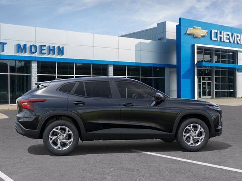 New 2026 Chevrolet Trax LS w/ LS Convenience Package FWD image 5