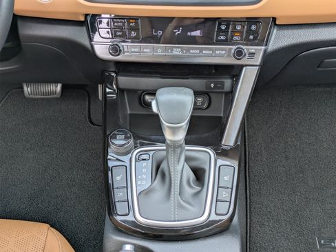 Certified 2024 Kia Seltos EX FWD image 16