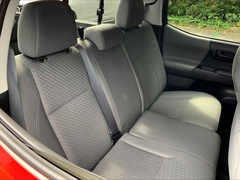 Certified 2020 Toyota Tacoma SR image 17