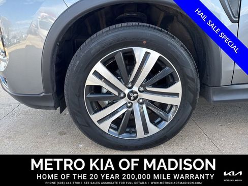 Used 2025 Mitsubishi Outlander Sport ES AWD/4WD image 9