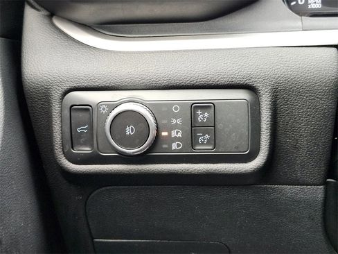 Certified 2022 Ford Explorer XLT w/ Equipment Group 202A image 25