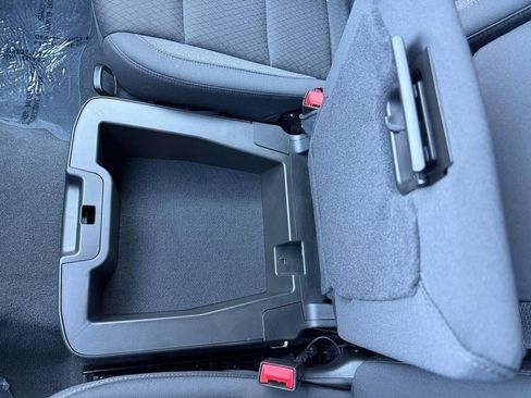 Used 2024 GMC Sierra 1500 Elevation image 23