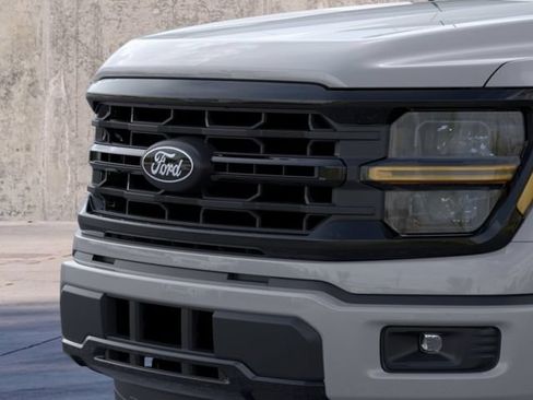 Used 2026 Ford F150 XLT w/ XLT Black Appearance Package RWD image 17