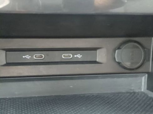 Certified 2021 Volkswagen Tiguan S image 21