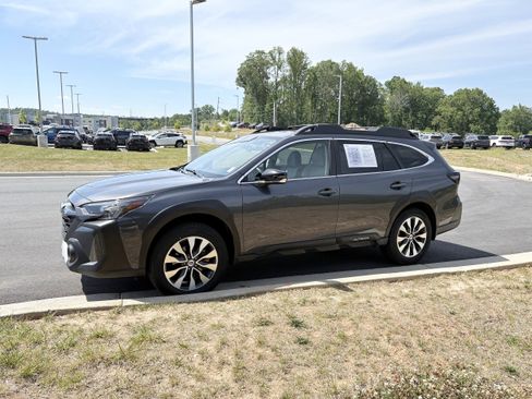 Certified 2024 Subaru Outback Limited AWD/4WD image 4