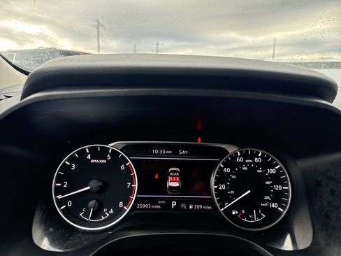 Used 2024 Nissan Rogue SV image 16