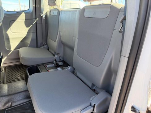 Used 2013 Toyota Tacoma 2WD Access Cab image 20