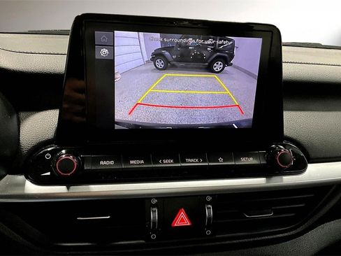 Used 2022 Kia Forte LXS image 13