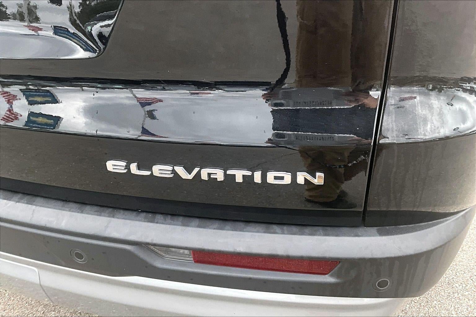Used 2026 GMC Acadia Elevation w/ Elevation Premium Package FWD image 8