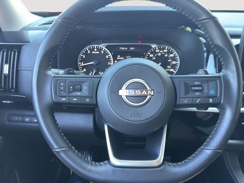 Used 2025 Nissan Pathfinder SV AWD/4WD image 15