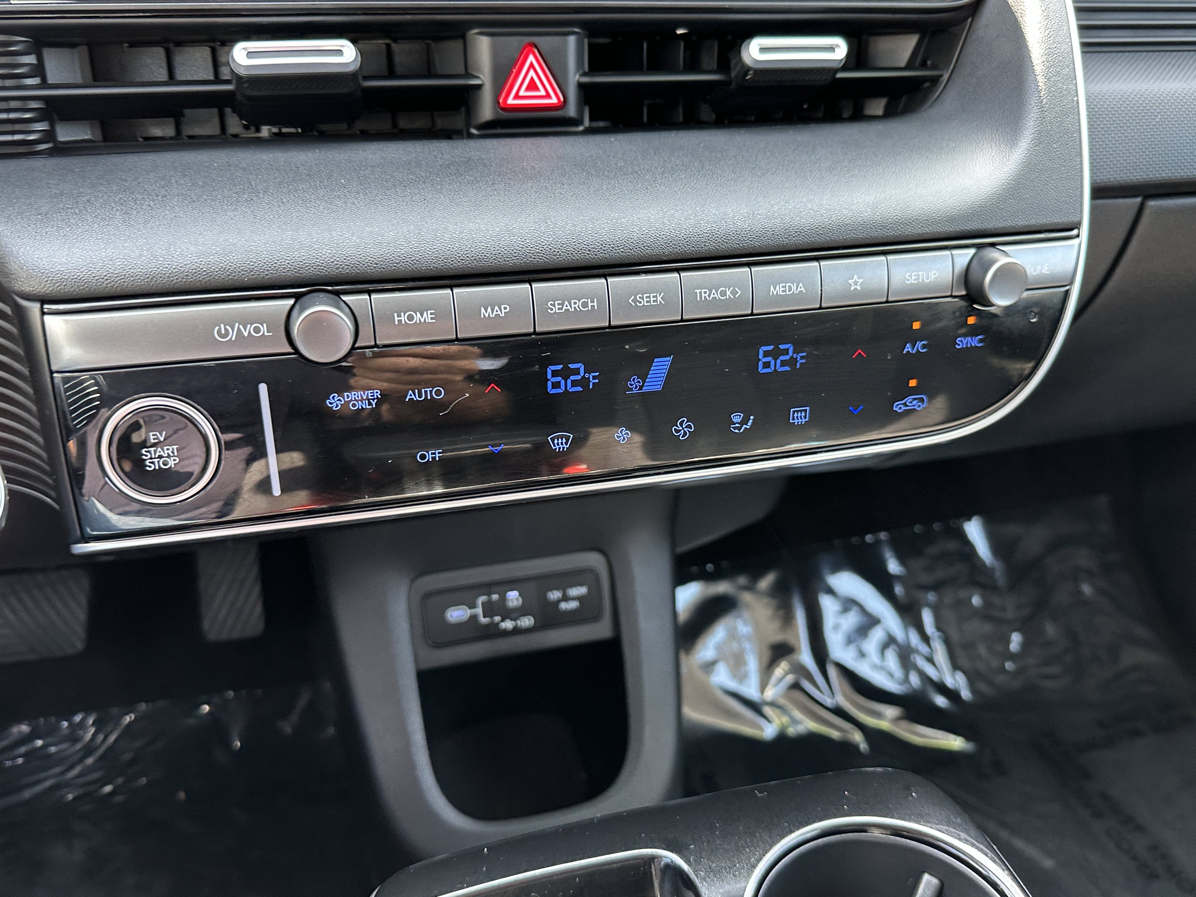 Used 2025 Hyundai Ioniq 5 SE RWD image 29