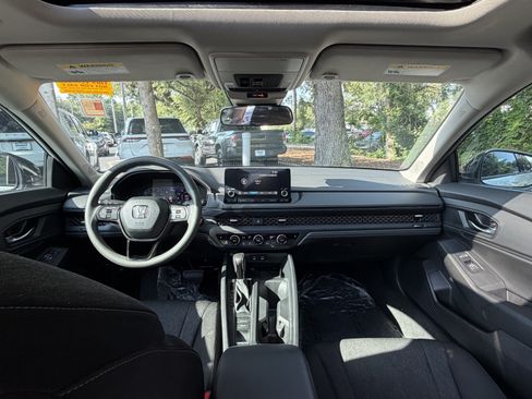Used 2025 Honda Accord SE image 34