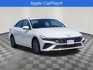 Used 2025 Hyundai Elantra Hybrid FWD video 2