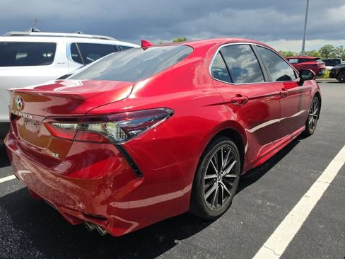 Used 2021 Toyota Camry SE FWD image 15
