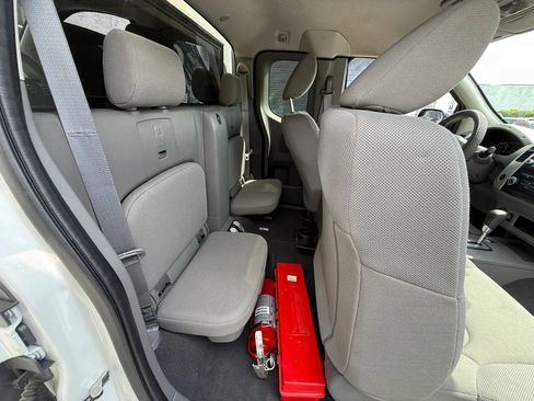 Used 2021 Nissan Frontier S RWD image 29