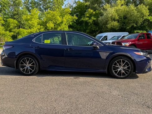 Used 2021 Toyota Camry SE w/ Cold Weather Package AWD/4WD image 2