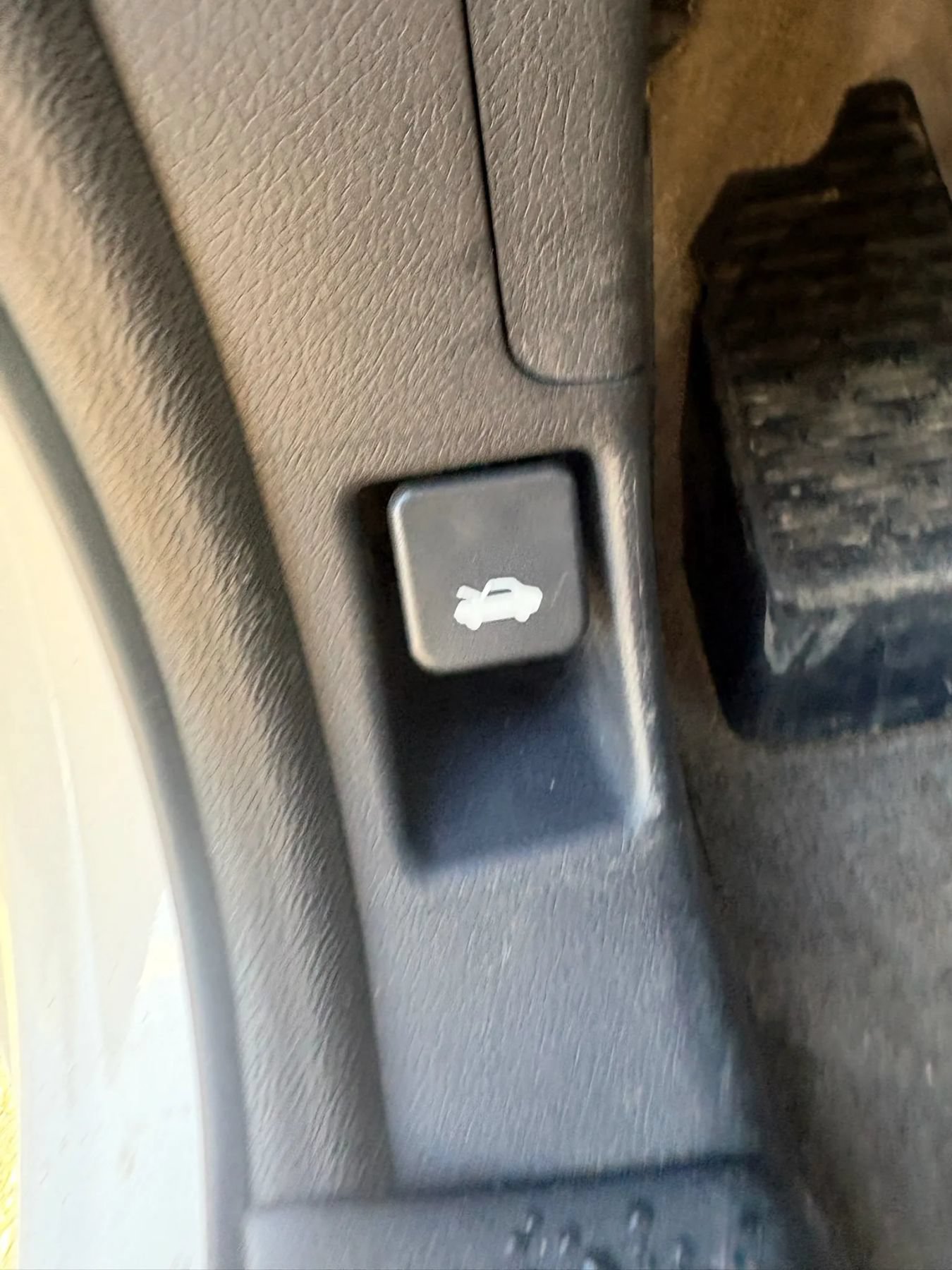 Used 2011 Honda Ridgeline RTL image 16