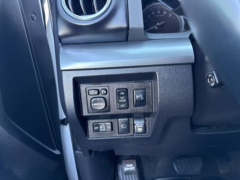 Used 2019 Toyota Tundra Platinum image 22