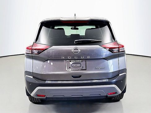 Used 2022 Nissan Rogue SV image 6