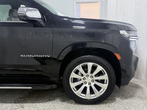 Used 2021 Chevrolet Suburban Premier w/ Premium Package image 32