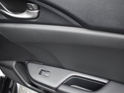 Used 2021 Honda Civic Sport image 11