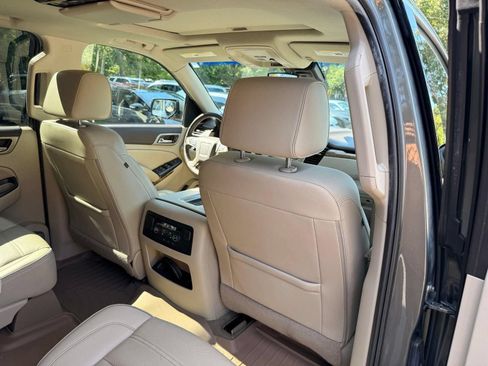 Used 2017 GMC Yukon Denali w/ Open Road Package AWD/4WD image 26