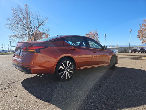 Used 2022 Nissan Altima 2.5 SR image 3