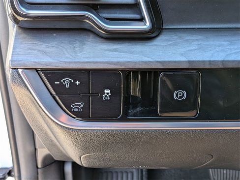 Certified 2023 Kia Sportage X-Line w/ X-Line Premium Package image 14