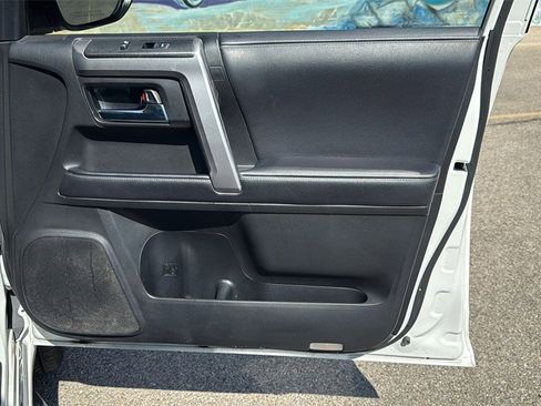 Used 2022 Toyota 4Runner Limited image 27