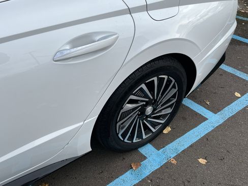 Used 2021 Hyundai Sonata Limited w/ Cargo Package image 25