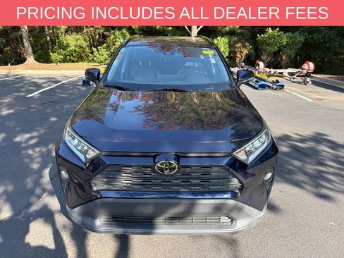 Used 2020 Toyota RAV4 XLE Premium FWD image 2
