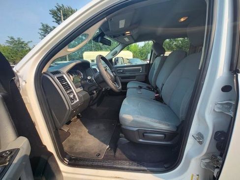 Used 2016 RAM 1500 Classic SLT AWD/4WD image 10