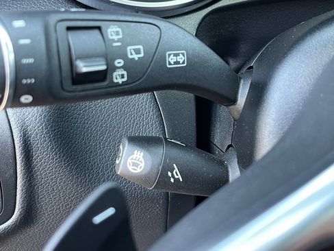 Used 2021 Mercedes-Benz GLC 300 4MATIC image 26