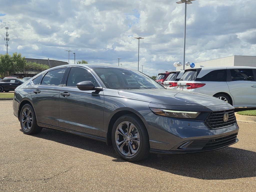 Certified 2025 Honda Accord EX-L image 3