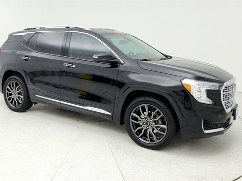 Certified 2023 GMC Terrain Denali w/ Black Diamond Edition image 8