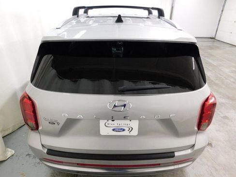 Used 2023 Hyundai Palisade Calligraphy image 4