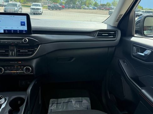 Used 2022 Ford Escape SEL w/ SEL Stealth AWD Package image 16