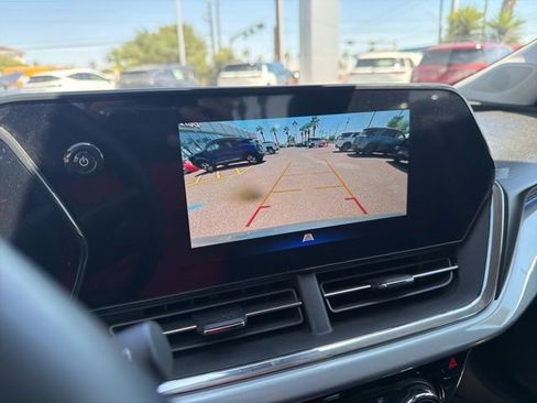 Used 2025 Chevrolet Trax LT w/ Driver Confidence Package image 14