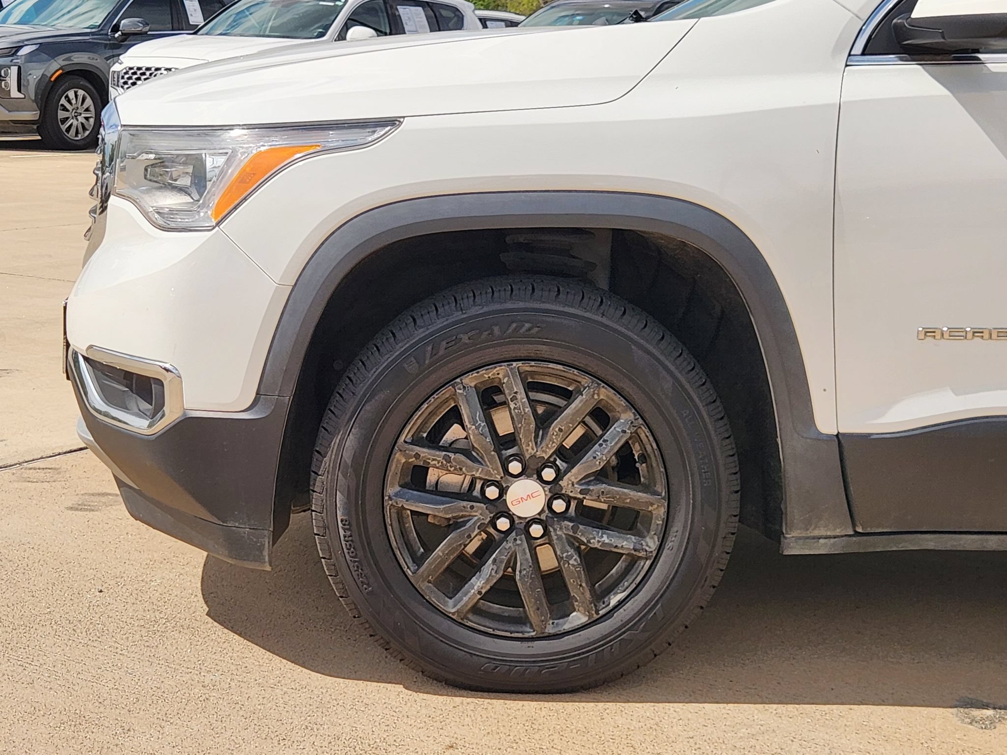 Used 2019 GMC Acadia SLT FWD image 10