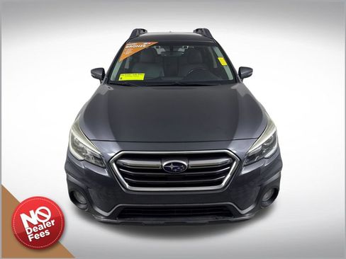 Used 2018 Subaru Outback 3.6R Limited AWD/4WD image 9