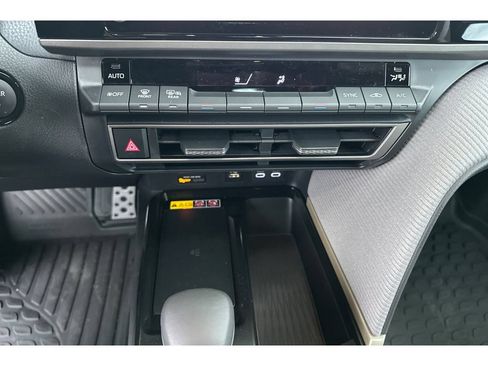 New 2026 Toyota Camry SE FWD image 22
