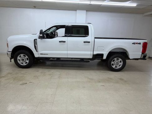 Used 2025 Ford F250 XLT AWD/4WD image 2