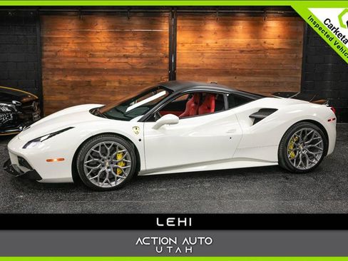 Used 2018 Ferrari 488 GTB image 1