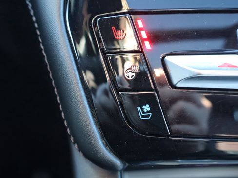 Used 2022 Ford Explorer Platinum w/ Equipment Group 601A image 23