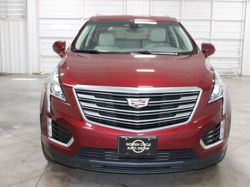 Used 2017 Cadillac XT5 Luxury image 3