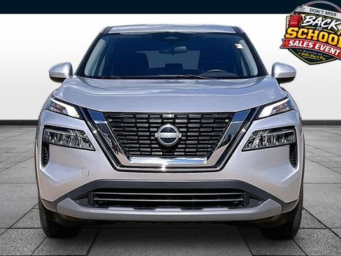 Used 2023 Nissan Rogue SV FWD image 3