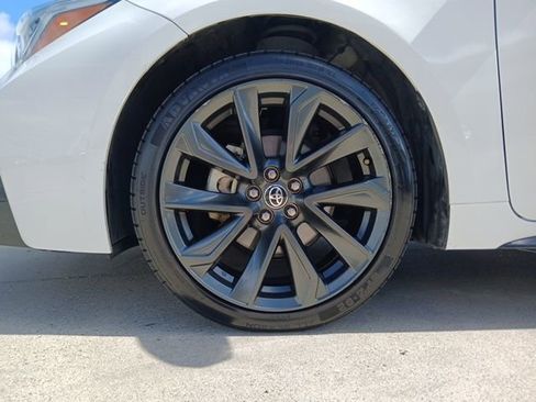 Used 2024 Toyota Corolla SE FWD image 5