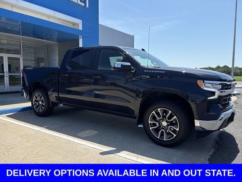 Used 2023 Chevrolet Silverado 1500 LT AWD/4WD image 2