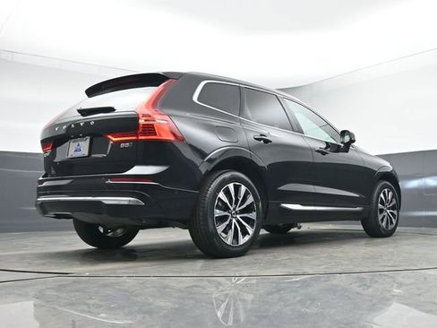 Used 2023 Volvo XC60 B5 Plus AWD/4WD image 39